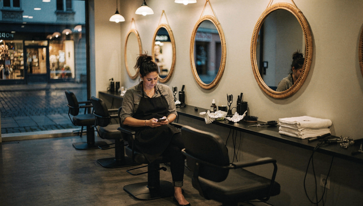 Szene aus dem Alltag — Friseure